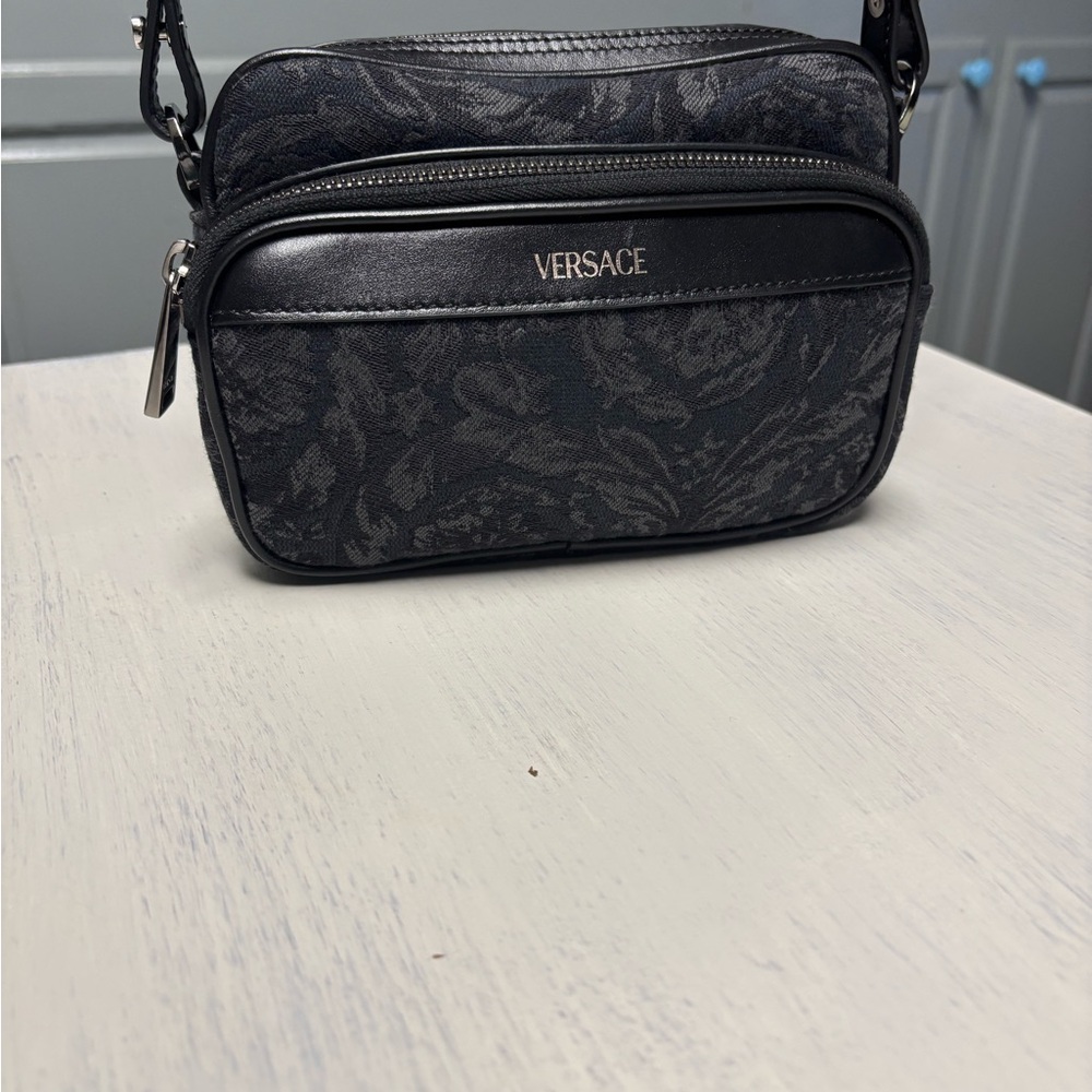 Versace camera bag - Picture 2 of 8